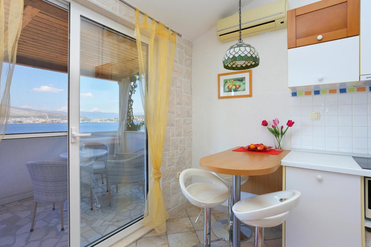 Apartments By The Sea Okrug Donji, Ciovo - 12502 Okrug Gornji Eksteriør billede